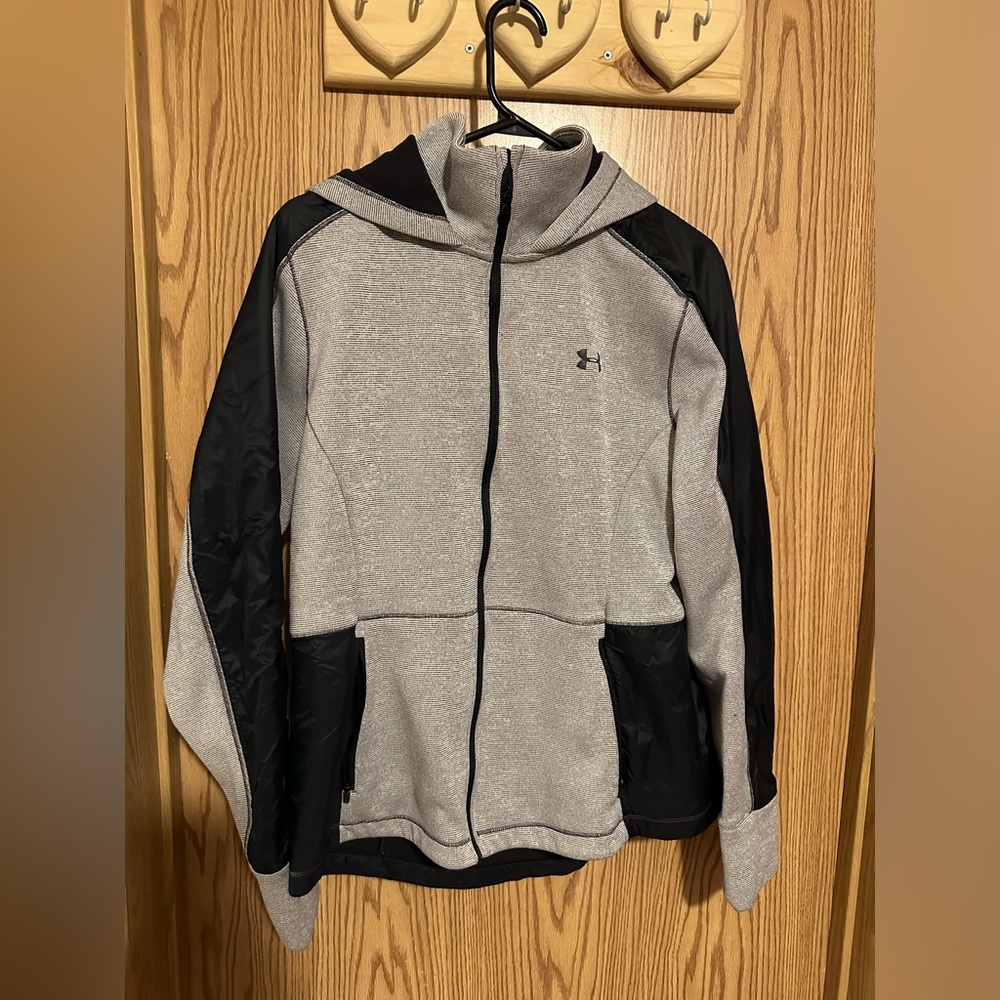 Under Armour sweater size large